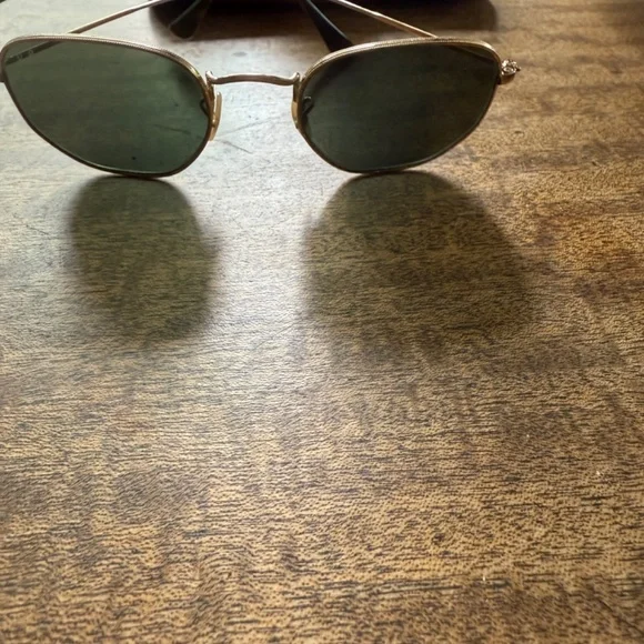 Ray Ban Sunglasses - Picture 2 of 9